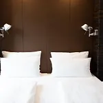 Motel One Duesseldorf Hauptbahnhof