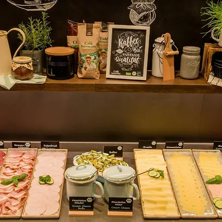 Hotel One Duesseldorf-hauptbahnhof 3*