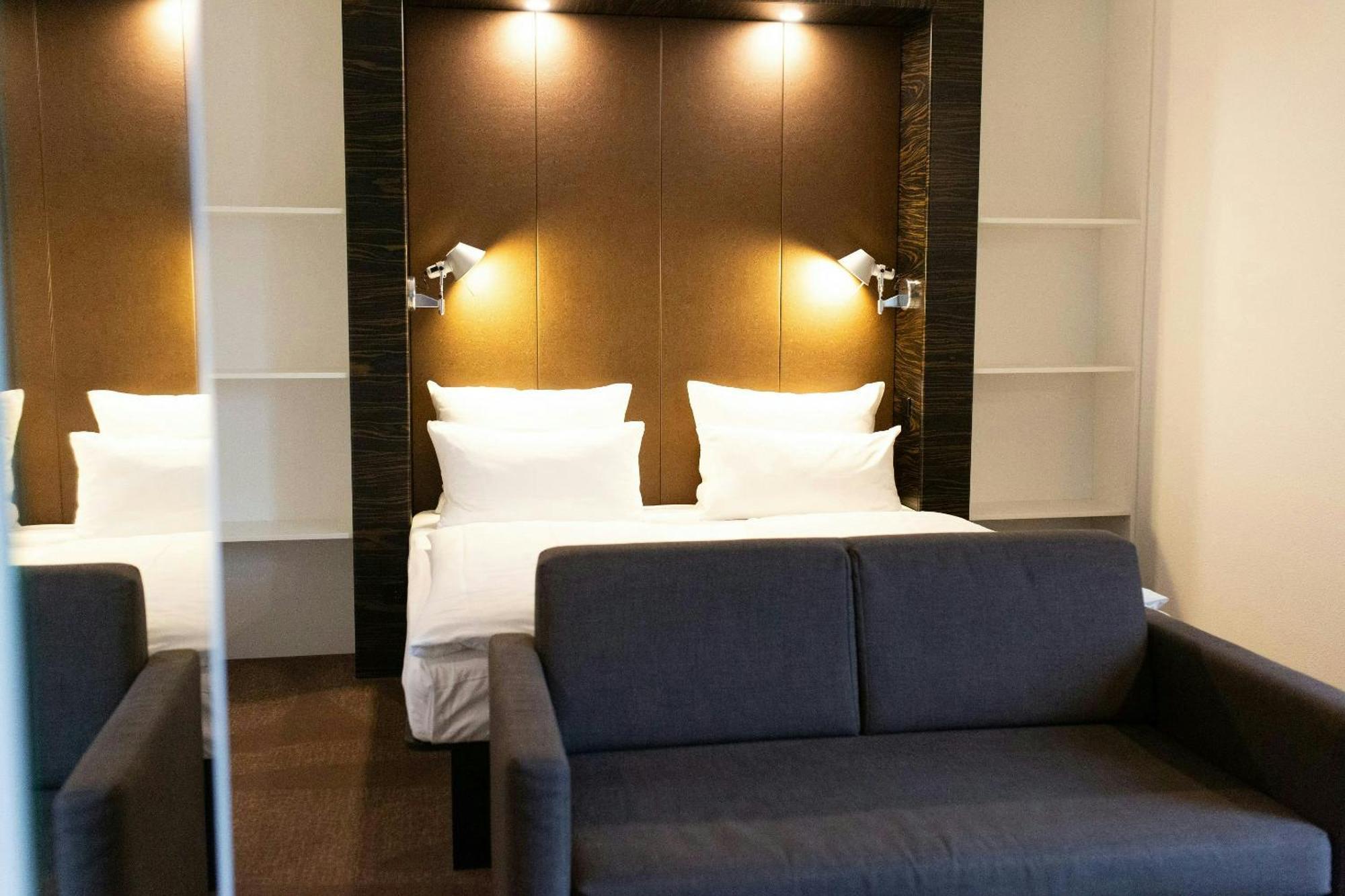 One Hauptbahnhof Hotel Dusseldorf